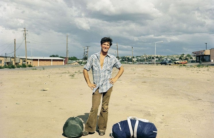 Joel Sternfeld West Aztec Avenue, Gallup, New Mexico, September 1982. Courtesy of the artist and Xippas Paris - Olga Ogorodova