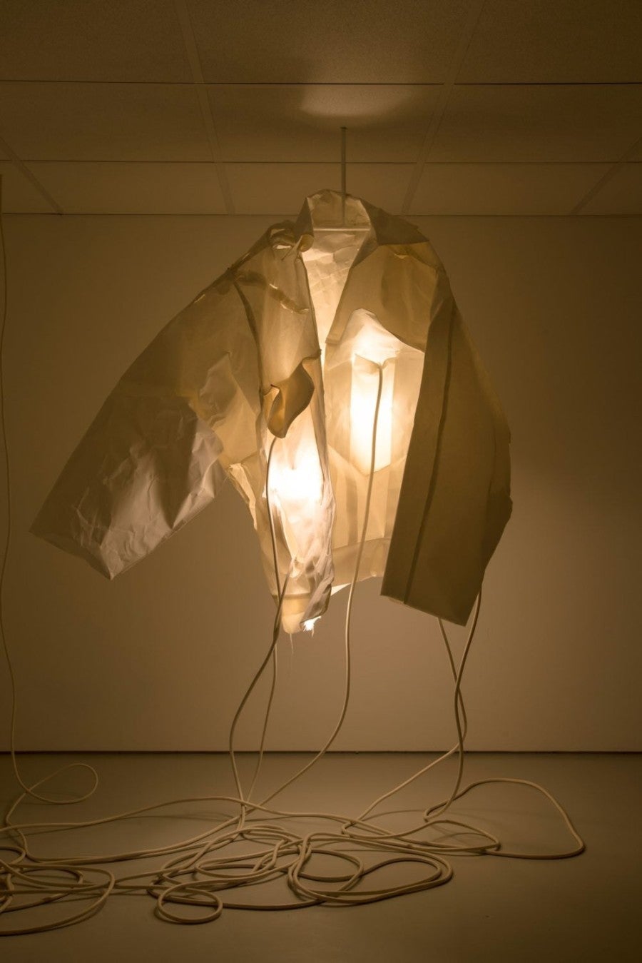 Mélanie Matranga, My Shape, 2018. Paper, lights, steel, 115 x 120 x 70 cm. Exhibition view, "Sorry", High Art, Paris, 2018.